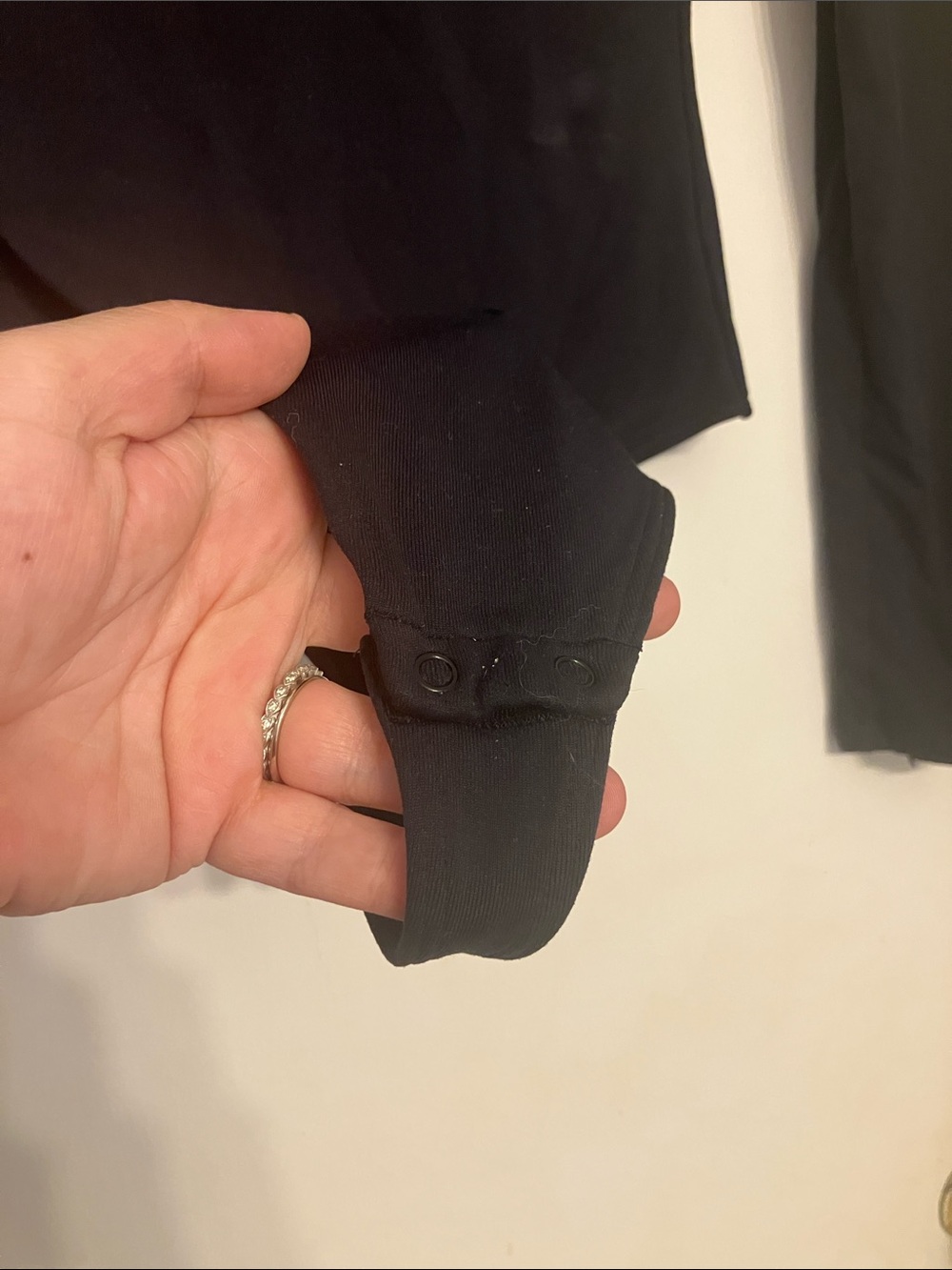 Aritzia Babaton long-sleeve bodysuit in black crewneck +snap-closure Small - Picture 3 of 9